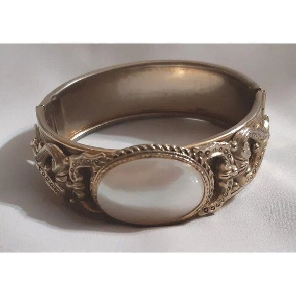 Vintage Gold Toned Hinged Bangle Bracelet Mother Of Pearl Cabachon 1950s To 60s - Picture 1 of 10